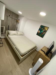Cozy studio not in the center, in the historic area of Lisbon