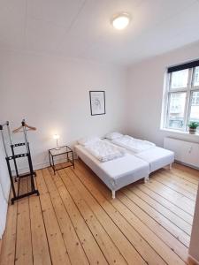 2 Bedroom Apartment near pedestrian street