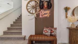 La Casita Retreat Coachella by AvantStay Pool Spa Desert Home Putting Green Game Room