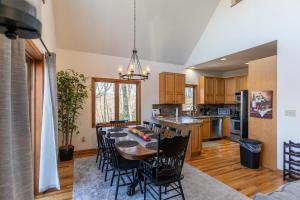 A Change of Scenery at Yonahlossee 5 BR