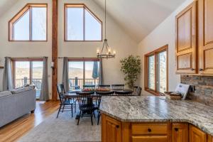 A Change of Scenery at Yonahlossee 5 BR