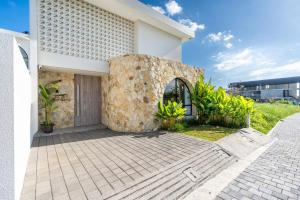 NEW! 3BR Villa Melengkung 5 minutes to Cemagi Beach, Canggu
