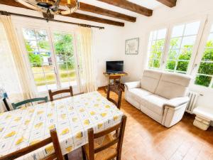 Maison familiale avec jardin clos, à 400m de la plage et proche commerces, La Tranche-sur-Mer - FR-1-22-235