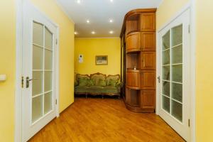 Квартира Антиквара у центрі Полтави Мережа AlexApartments Документи для відряджень Безконтатне заселення цілодобово