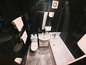 Електрика та світло 24-7, Морська квартира 2 кмінатна-студія в Полтаві, Документи для відрядження, Безконтактне заселення, Мережа Alex Apartments
