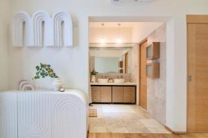 Thoughtfully curated Villa Condesa with AC and Terraces