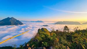 Mountion Top Camp Nongkhiaw