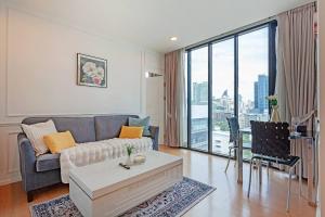 Modern 1-Bedroom Apartment in Watthana with Pool Access