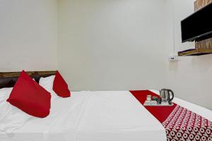Hotel O S K Palace