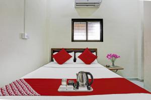 Hotel O S K Palace