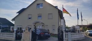 Villa Prince, nur für Handwerker auch langfristig, nähe Ingolstadt