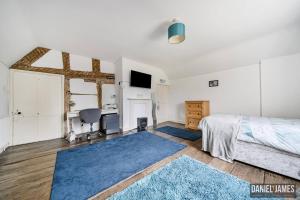 Fords House - Elegant Country Home Near Oswestry