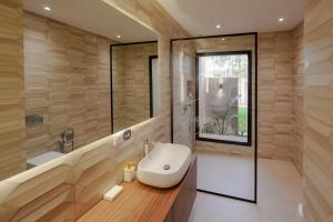 Villa Garden Hill not overlooked pool gym jacuzzi sauna
