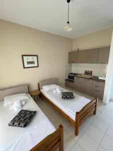 Alexandros Apartments