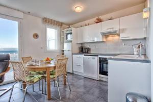 villa marine, merville franceville, 2 chambres, vue mer