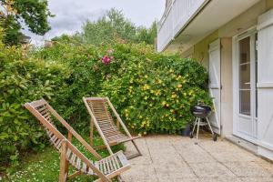 merville franceville, maison mitoyenne avec jardin, 2 chambres