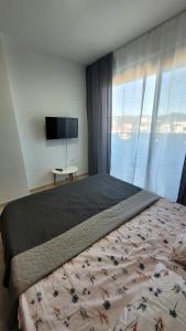 Wave apartment