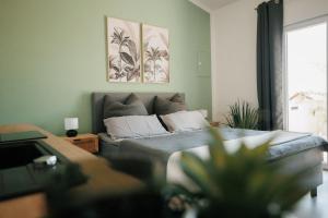 Mona Apartments
