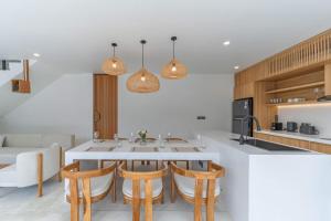 Luxury 3BR Villa Opal Pool Sunset Berawa Canggu