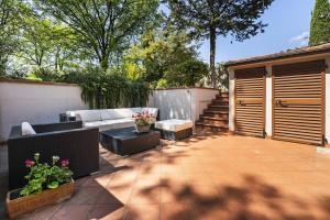 Designer Villa with Private Garden & Jacuzzi