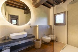 Designer Villa with Private Garden & Jacuzzi