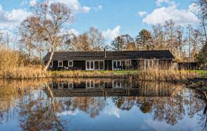 Gorgeous Home In Vejby With Sauna