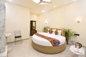FabHotel Aundh Homtel
