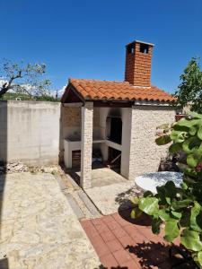 Modern and cozy studio apartment 2 min from the sea and center