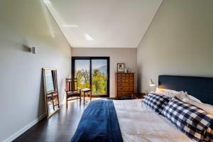 Luxury Villa Retreat with Garden Lake Views & Nature Setting by GuestLee