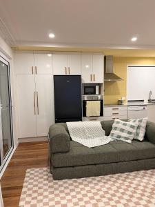 Pet-Friendly Palm Beach Escape