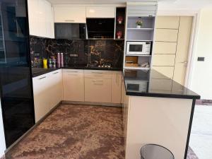 Heaven Retreat-1 BHK Luxury Apartment-10th Floor