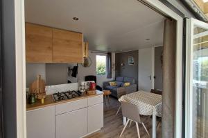 Chalet near the sea with garden and shared pool
