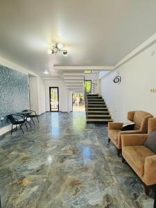 Pool & HostLab Hotel Kobuleti, 4 min to Sea
