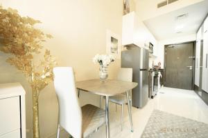 EverluxeLiwan Spacious Studio