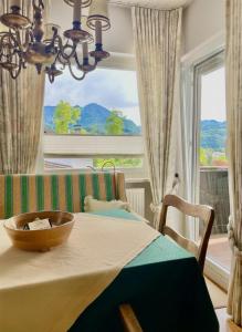 Ferienwohnung mit Balkon und Hochfellnblick