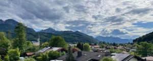 Ferienwohnung mit Balkon und Hochfellnblick
