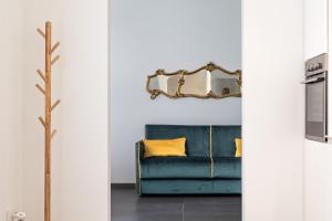 Exclusive Luxury Apt per 4, 100m Duomo, AC e Wi-Fi