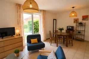 Studio cosy avec piscine terrasse jardin et vélos à Prayssac