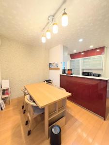 "Crossroads#22" Perfect Base for Families - 3BR, 2 Baths, Near Universal Studios Japan
