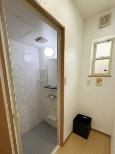 "Crossroads#22" Perfect Base for Families - 3Bedrooms, 2 Baths, Free Parking , Near USJ & Namba