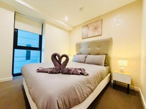 Spacious 2BR Adelaide CBD Escape | Pool + Sauna