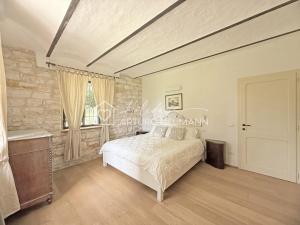 207 - VILLA FERNANDA - Bilocale di charme al piano terra immerso nel verde, in centro e a pochi passi dal mare