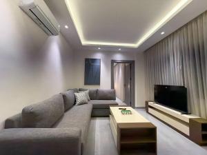 102 JRE apartment with stunning boulevard veiw