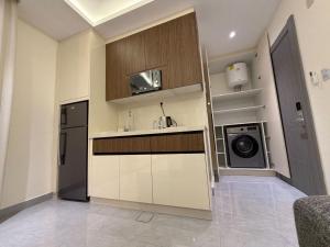 102 JRE apartment with stunning boulevard veiw