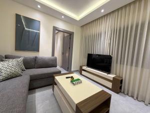 102 JRE apartment with stunning boulevard veiw