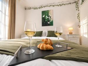 Stylish apartment near old town