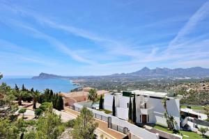 Alegria - pool and stunning ocean view in Altea
