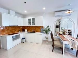 Vinhomes Ocean Park Apartment Ha Noi - 20 October Homestay