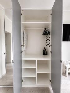 Cloud 9 King Size Bed-Old Town View Apartment Gdańsk