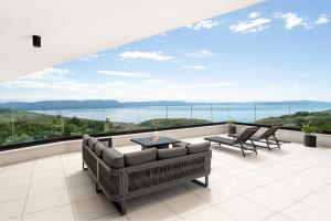 Villa Del Mare - sea view luxury home for 8 people